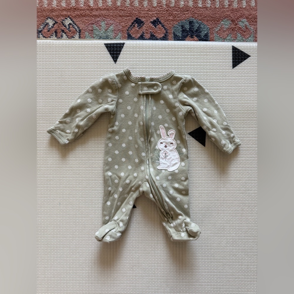 Carter’s|Baby girl Sage green ditsy floral with Bunny One Piece,footsies•••